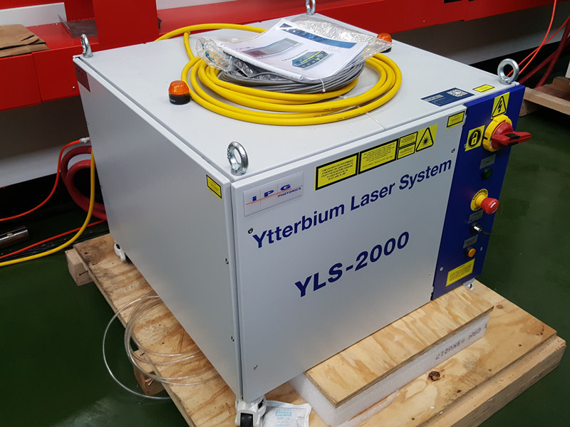 Laser IPG YLS-2000 watt Laser Source for 2kw accurl laser cutter